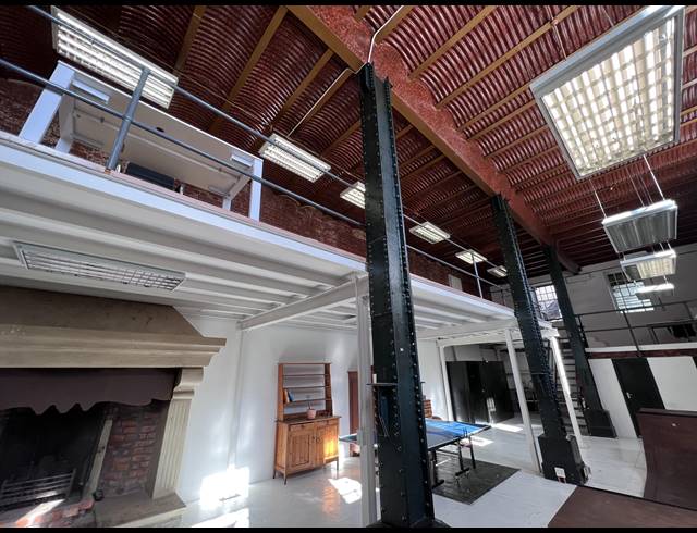 300M² OFFICE TO LET IN WOODSTOCK
